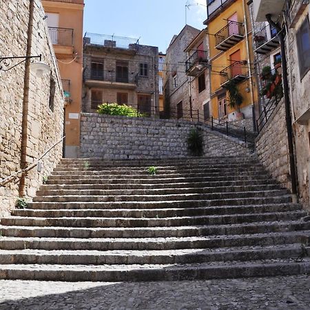 Villetta In Centro Storico Caccamo Экстерьер фото