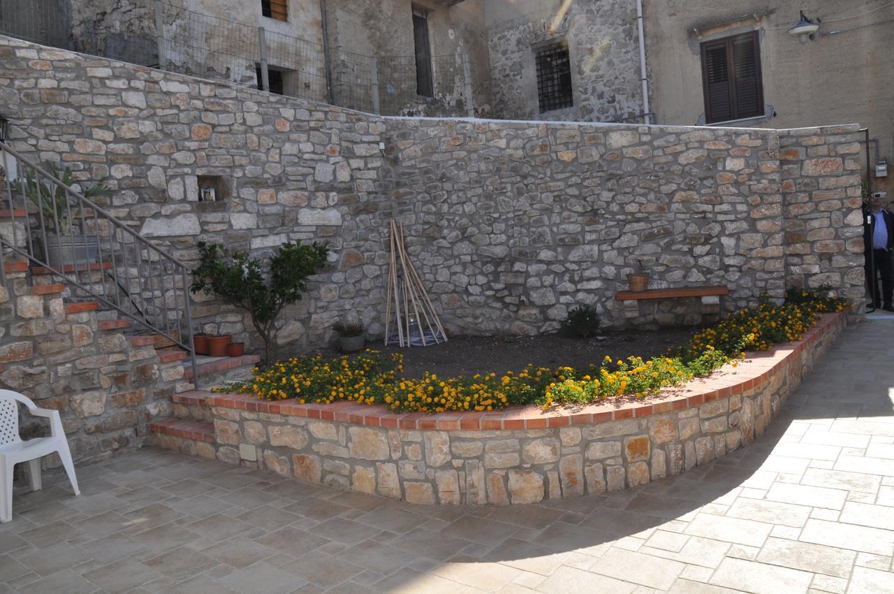 Villetta In Centro Storico Caccamo Экстерьер фото