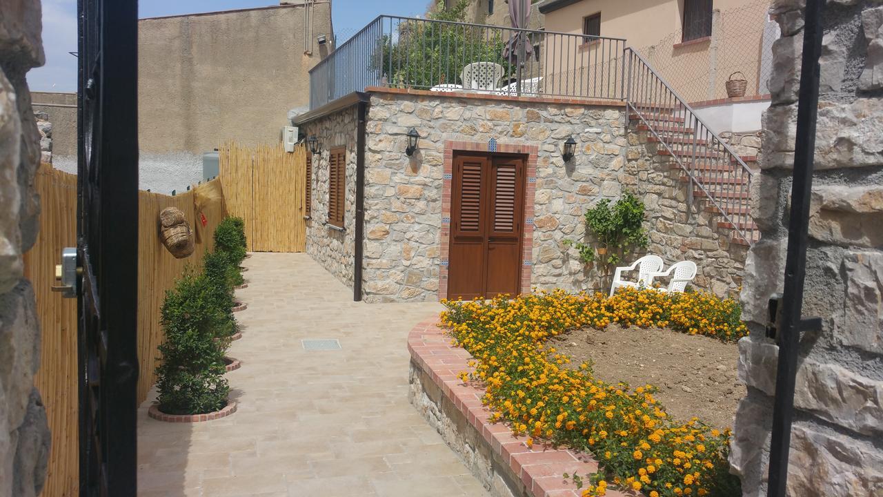 Villetta In Centro Storico Caccamo Экстерьер фото