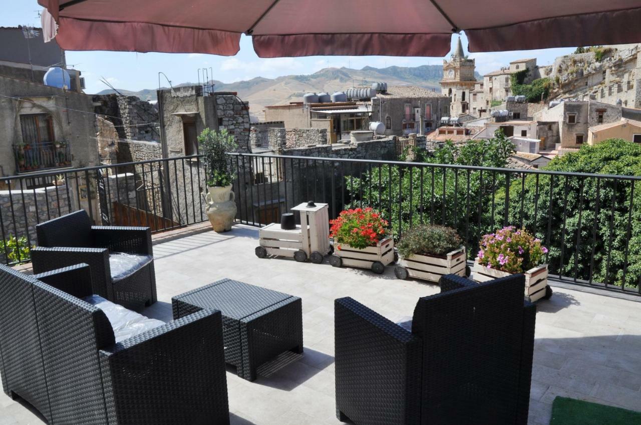 Villetta In Centro Storico Caccamo Экстерьер фото