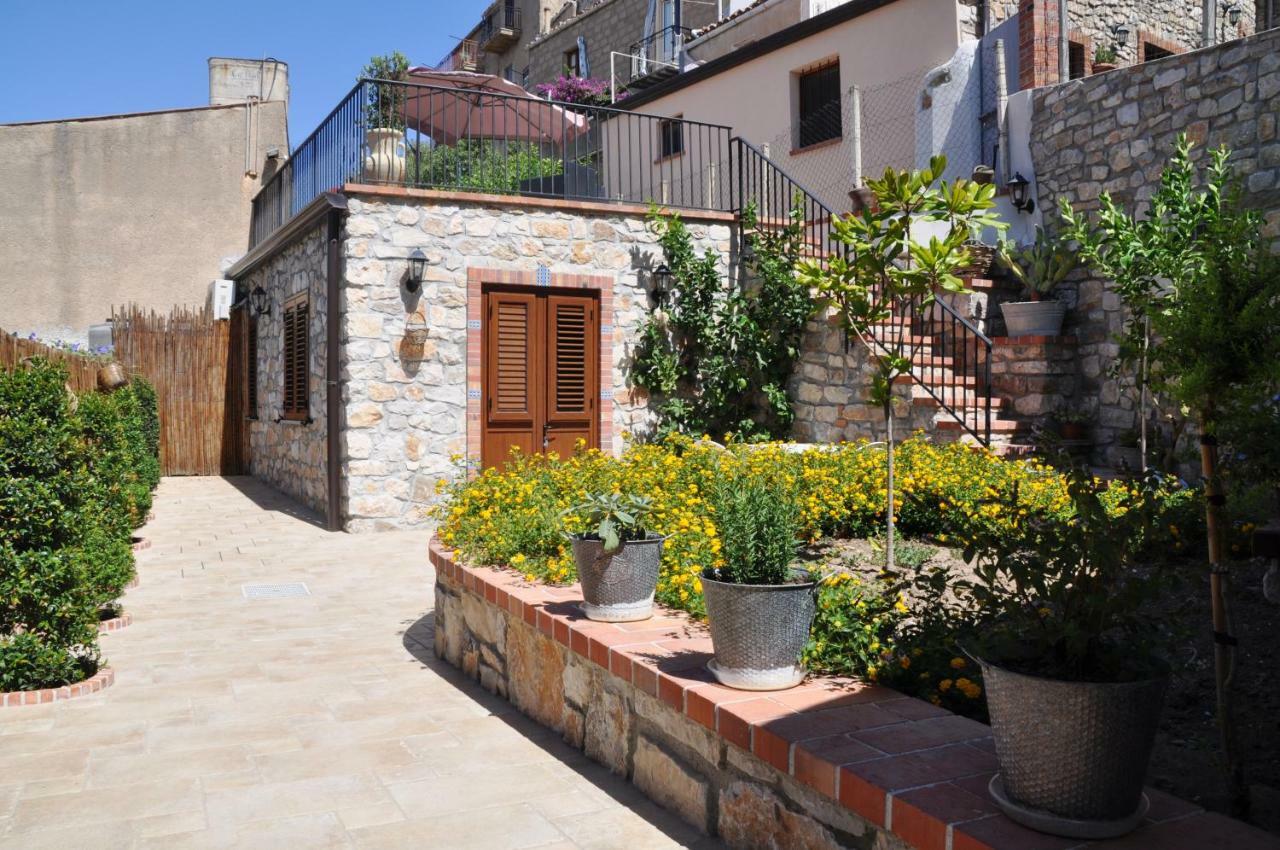 Villetta In Centro Storico Caccamo Экстерьер фото